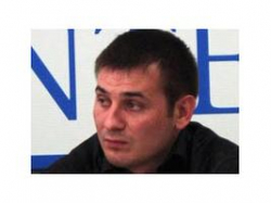 Волгоградского правозащитника обвинили в краже милицейской покрышки