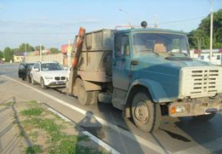 Под Волгоградом по «принципу домино» перед светофором столкнулись 4 машины Под Волгоградом по «принципу домино» перед светофором столкнулись 4 машины
