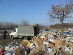 Под Волгоградом горадминистрация мусорила там, где должна была убирать Под Волгоградом горадминистрация мусорила там, где должна была убирать