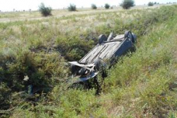 Двое мужчин в Волгограде опрокинулись на машине в кювет Двое мужчин в Волгограде опрокинулись на машине в кювет