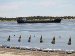«Открытый» мэрией Волгограда пляж только что прошел освидетельствование