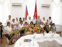 За заботу о детях вручили «Заботу о детях» и десять тысяч рублей