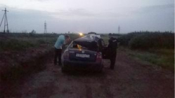 Под Волгоградом пьяный лихач, сбежавший с места ДТП, катал два трупа в салоне машины Под Волгоградом пьяный лихач, сбежавший с места ДТП, катал два трупа в салоне машины