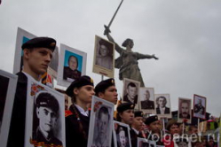 Более 10 тысяч жителей Волгограда приняли участие в акции «Бессмертный полк» Более 10 тысяч жителей Волгограда приняли участие в акции «Бессмертный полк»
