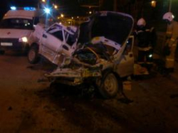 В центре Волгограда в аварии погиб 22-летний парень В центре Волгограда в аварии погиб 22-летний парень