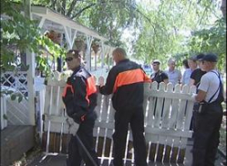 На Центральной набережной Волгограда сносят незаконную веранду кафе «Frant’Эль» На Центральной набережной Волгограда сносят незаконную веранду кафе «Frant’Эль»