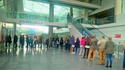 Французы массово сдают кровь для пострадавших в терактах Французы массово сдают кровь для пострадавших в терактах