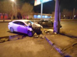 В первый день весны в ДТП попали три волгоградки на иномарках