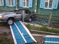 Под Волгоградом пьяный хуторянин врезался на машине в столб: погиб пассажир Под Волгоградом пьяный хуторянин врезался на машине в столб: погиб пассажир