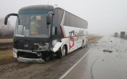 В Волгоградской обрасти «Приора» влетела в пассажирский автобус: двое погибших В Волгоградской обрасти «Приора» влетела в пассажирский автобус: двое погибших