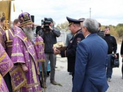 В монастырь Волгоградской области возвращены найденные у похитителей святыни В монастырь Волгоградской области возвращены найденные у похитителей святыни