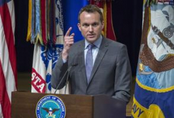 На пост министра армии США Обама выдвинул открытого гея На пост министра армии США Обама выдвинул открытого гея