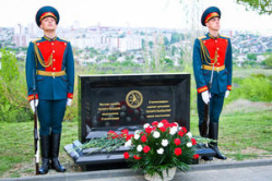 В Волгограде на Мамаевом кургане установили памятник погибшим воинам из Татарстана В Волгограде на Мамаевом кургане установили памятник погибшим воинам из Татарстана