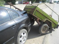 Оторвавшийся полуприцеп стал причиной ДТП в Волгограде