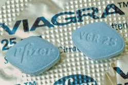 Pfizer пытается подвинуть российские медикаменты Pfizer пытается подвинуть российские медикаменты
