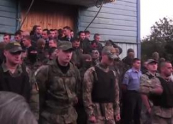 На западе Украины боевики «Правого сектора» избили прихожан и захватили православный храм На западе Украины боевики «Правого сектора» избили прихожан и захватили православный храм