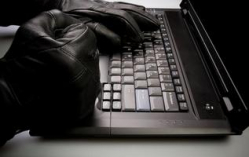 Интернет-мошенник из Волжского «развел» россиян на полмиллиона Интернет-мошенник из Волжского «развел» россиян на полмиллиона