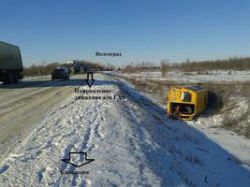 В Волгоградской области в кювет опрокинулась пассажирская «Газель»