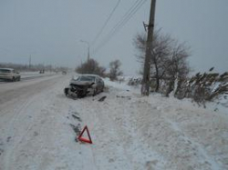 В Волгограде 18-летний парень врезался в столб на иномарке В Волгограде 18-летний парень врезался в столб на иномарке