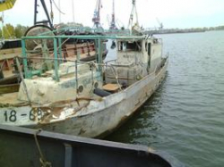 В Волгоградской области теплоход таранил рыбацкий катер: два человека утонули В Волгоградской области теплоход таранил рыбацкий катер: два человека утонули
