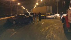 В Волгограде на мосту через Волго-Дон столкнулись три автомобиля В Волгограде на мосту через Волго-Дон столкнулись три автомобиля