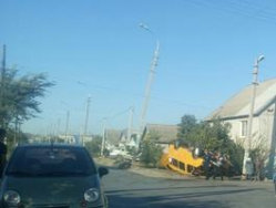В Волгограде маршрутка перевернулась при столкновении с иномаркой В Волгограде маршрутка перевернулась при столкновении с иномаркой