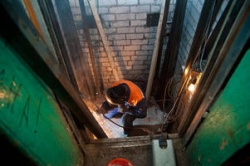 В Волгограде начались работы по замене лифтового оборудования В Волгограде начались работы по замене лифтового оборудования