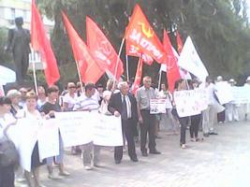 В Волгограде проведен пикет  против фальсификации выборов: все флаги в гости к нам