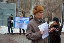 В Волгограде прошел пикет в защиту оружия и права стрелять В Волгограде прошел пикет в защиту оружия и права стрелять