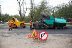 На юге Волгограда ремонтируют картами улицу Фадеева