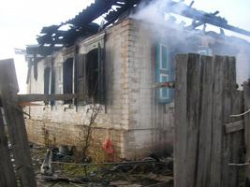 Две женщины и годовалый малыш погибли на пожаре под Волгоградом Две женщины и годовалый малыш погибли на пожаре под Волгоградом