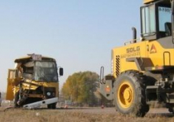 Под Волгоградом школьный автобус попал в аварию: госпитализированы два ученика