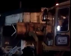 В Москве началась «ночь длинных ковшей» В Москве началась «ночь длинных ковшей»