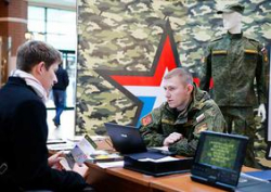 Желающих служить по контракту волгоградцев стало вдвое больше