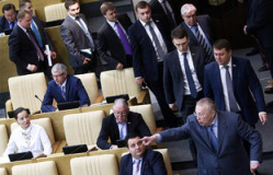 Жириновский, оскорбив Роднину, увел фракцию ЛДПР с заседания Госдумы Жириновский, оскорбив Роднину, увел фракцию ЛДПР с заседания Госдумы