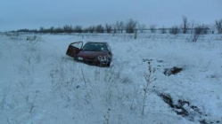 Под Волгоградом вылетел в кювет и перевернулся автомобиль с пьяным водителем