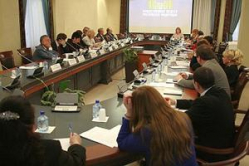 Все больше тех, кто знает о существовании Общественной палаты РФ, все меньше тех, кто понимает, зачем она нужна.