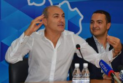 Михаил Турецкий в Волгограде: «У нас ни у кого нет животов»