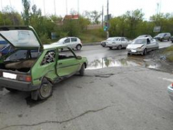 В Волгограде травму в ДТП получил пассажир «Таврии» В Волгограде травму в ДТП получил пассажир «Таврии»