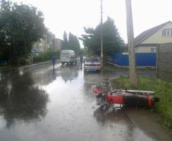 В Волгоградской области разбился мотоциклист и сбили коляску с ребенком В Волгоградской области разбился мотоциклист и сбили коляску с ребенком