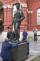 На Привокзальной площади Волгограда установили памятник Константину Недорубову На Привокзальной площади Волгограда установили памятник Константину Недорубову