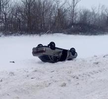 Под Волгоградом из-за маневра «Шкоды» перевернулась «десятка» Под Волгоградом из-за маневра «Шкоды» перевернулась «десятка»